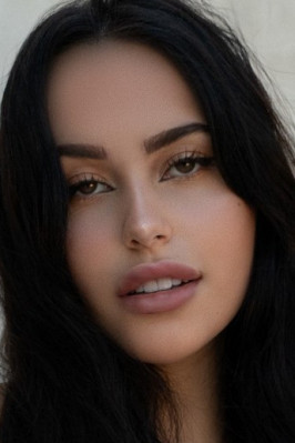 Claudia Tihan